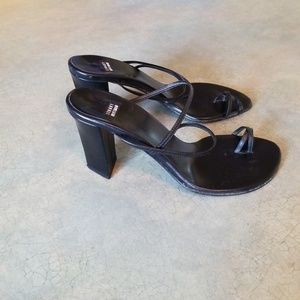 Stuart' Weitzman Black Leather 3.5" Sandal. Sz 6.5